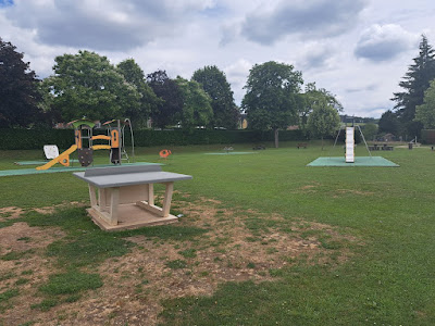 Aire de jeux pour enfants à Livarot-Pays-d'Auge