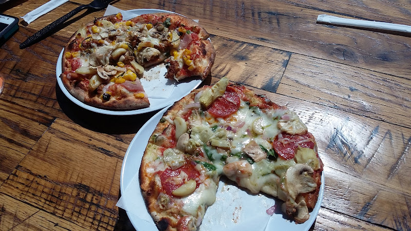 #6 best pizza place in Fort Collins - MOD Pizza
