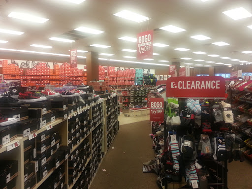 Shoe Store «Famous Footwear», reviews and photos, 1515 US-22 #42, Watchung, NJ 07069, USA