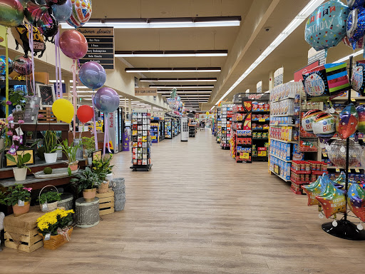 Grocery Store «Jewel-Osco», reviews and photos, 652 Kirk Rd, St Charles, IL 60174, USA