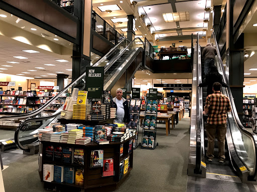 Book Store «Barnes & Noble», reviews and photos, 7881 Edinger Ave, Huntington Beach, CA 92647, USA