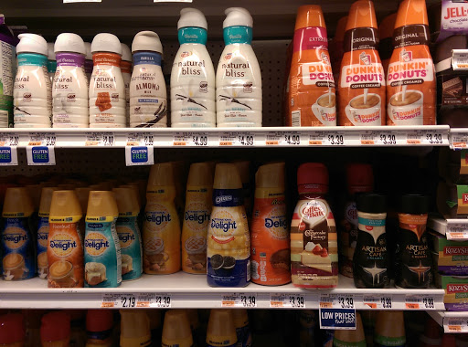 Shopping Mall «Lionville Shopping Center», reviews and photos, 168 Eagleview Blvd, Exton, PA 19341, USA