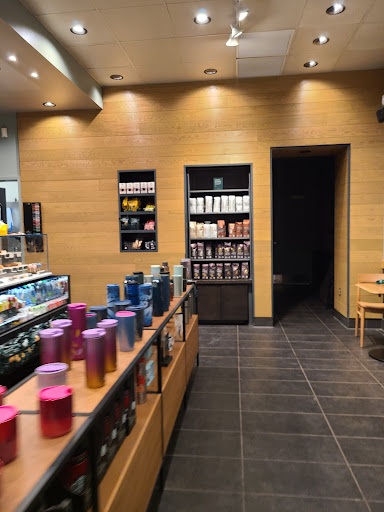 Coffee Shop «Starbucks», reviews and photos, 4255 Genesee St #100, Cheektowaga, NY 14225, USA