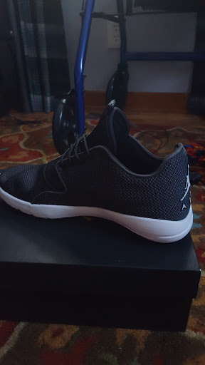 Shoe Store «Finish Line», reviews and photos, 3531 W Main St, Norman, OK 73072, USA