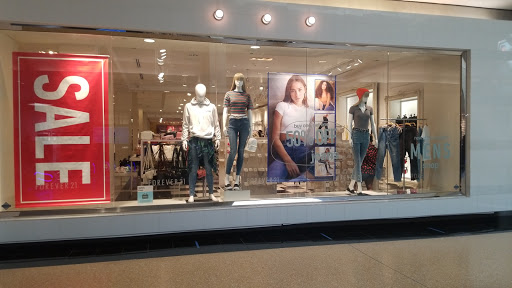 Clothing Store «Forever 21», reviews and photos, 108 Green Acres Rd E, Valley Stream, NY 11581, USA