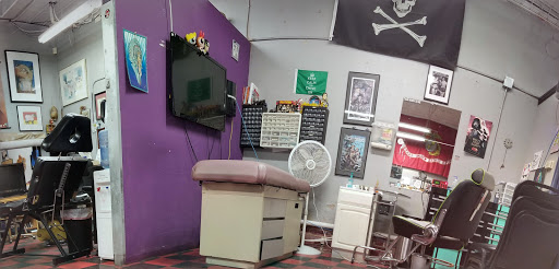 Tattoo Shop «Hall of Tattoos», reviews and photos, 328 E Main St, Norman, OK 73069, USA