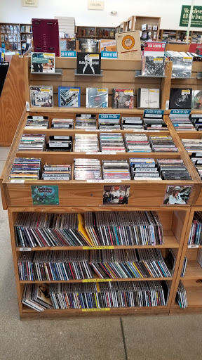 Book Store «Half Price Books», reviews and photos, 1075 E Golf Rd, Schaumburg, IL 60173, USA