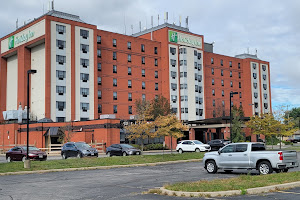 Holiday Inn & Suites Windsor (Ambassador Bridge), an IHG Hotel