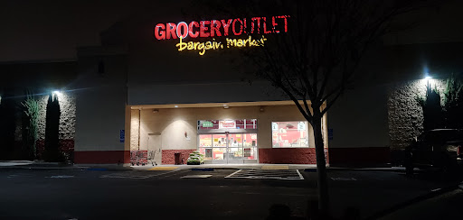 Grocery Store «Grocery Outlet Bargain Market», reviews and photos, 130 Nut Tree Pkwy, Vacaville, CA 95687, USA