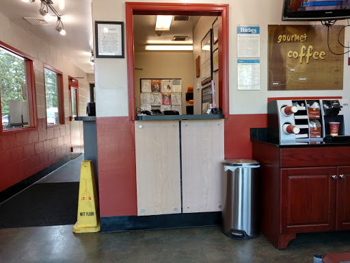 Oil Change Service «Jiffy Lube», reviews and photos, 717 W Main Rd, Middletown, RI 02842, USA