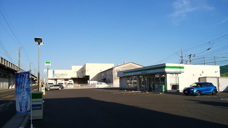 ファミリーマート 岡山長岡店