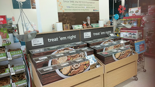 Pet Supply Store «Petco Animal Supplies», reviews and photos, 13127 N Dale Mabry Hwy, Tampa, FL 33618, USA