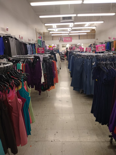 Discount Store «Fallas Paredes Discount Stores», reviews and photos, 6719 Pacific Blvd, Huntington Park, CA 90255, USA