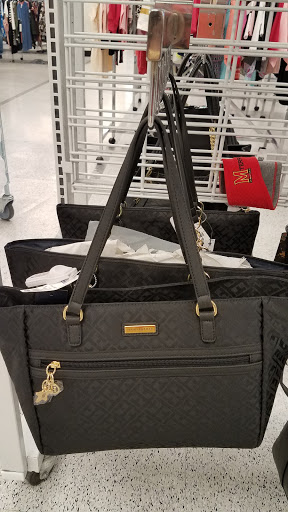 Clothing Store «Ross Dress for Less», reviews and photos, 4919 E 41st St, Tulsa, OK 74135, USA