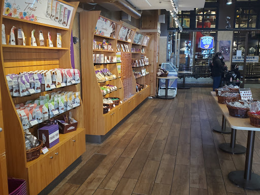Chocolate Shop «Rocky Mountain Chocolate Factory», reviews and photos, 1419 1st Ave, Seattle, WA 98101, USA