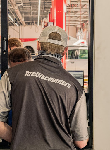 Tire Shop «Tire Discounters», reviews and photos, 12901 Taylorsville Rd, Louisville, KY 40299, USA