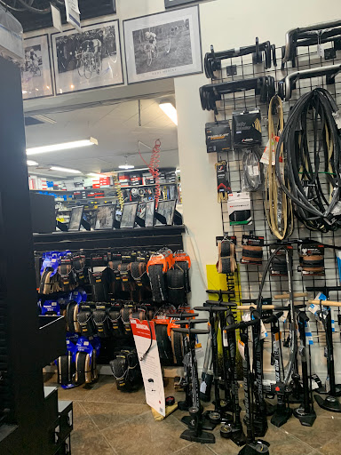 Bicycle Store «Velo Pasadena Inc», reviews and photos, 2562 E Colorado Blvd, Pasadena, CA 91107, USA