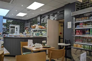 David's Café image