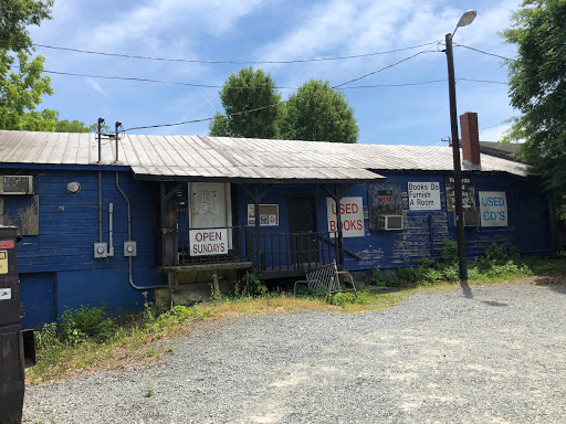 Used Book Store «Books Do Furnish a Room», reviews and photos, 1809 W Markham Ave, Durham, NC 27705, USA