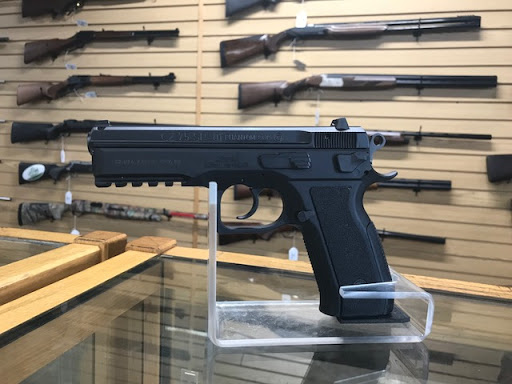 Gun Shop «Foxhole Guns & Archery», reviews and photos, 311 Jesse Jewell Pkwy #103, Gainesville, GA 30501, USA