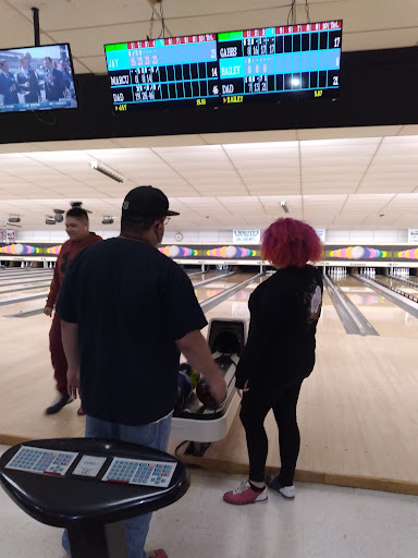 Bowling Alley «Freeway Lanes of Warren», reviews and photos, 2700 Parkman Rd NW, Warren, OH 44485, USA