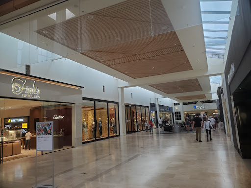 Clothing Store «H&M», reviews and photos, 4400 Sharon Rd, Charlotte, NC 28211, USA