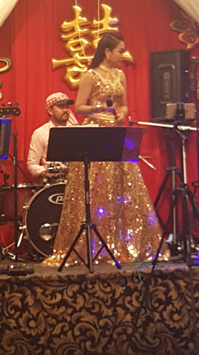 Shopping Mall «Walnut Hill Shopping Center», reviews and photos, 16529 S Frederick Ave, Gaithersburg, MD 20877, USA