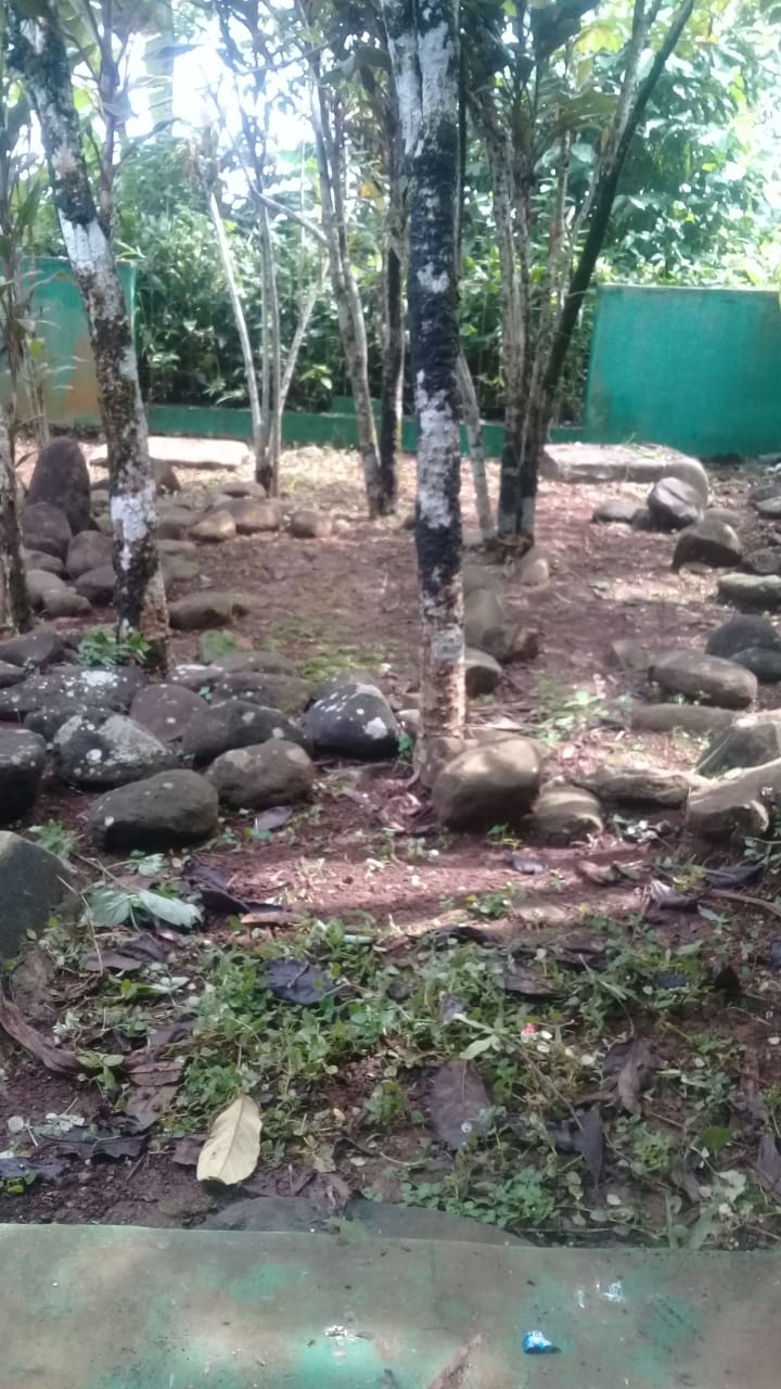 Makam Keramat Cadas Ngampar