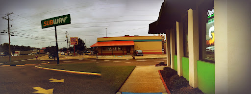 Restaurant «SUBWAY®Restaurants», reviews and photos, 3402 Pemberton Square Blvd, Vicksburg, MS 39180, USA