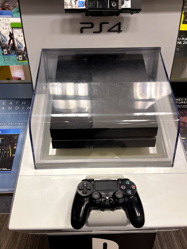 Video Game Store «GameStop», reviews and photos, 184 W Farms Mall, Farmington, CT 06032, USA