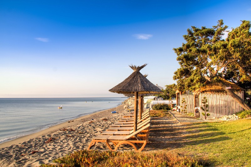 Foto von Stintino beach befindet sich in natürlicher umgebung