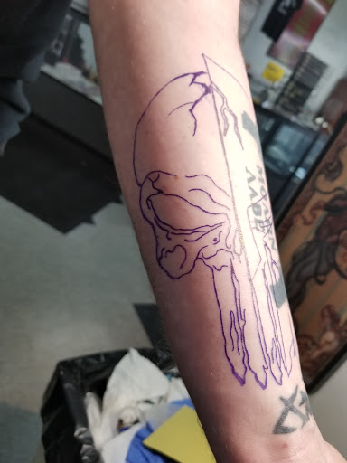 Tattoo Shop «22 Caliber Tattoo Studio», reviews and photos, 3501 Parsons Ave, Columbus, OH 43207, USA