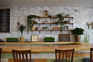 Troy's Fresh Kitchen & Juice Bar image