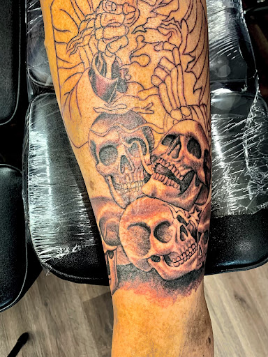 Explore thigh tattoo ideas for women, creative tattoo ideas in Desert Hot Springs, available at Mas Mucho Tattoo