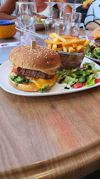 Hamburger du Restaurant La Bouche Rit à Fleury - n°18