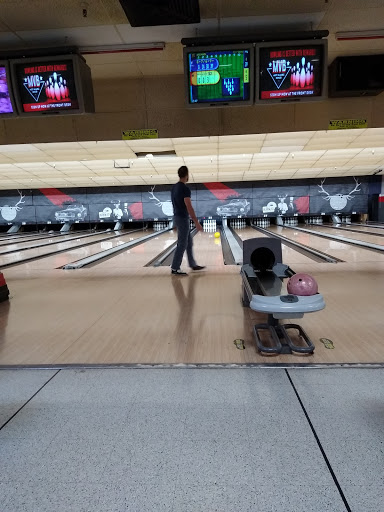 Bowling Alley «Brunswick Zone Desert Sky Lanes», reviews and photos, 7241 W Indian School Rd, Phoenix, AZ 85033, USA