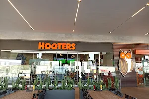 Hooters Puerta La Victoria image