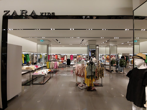 Magasin de vêtements ZARA Dijon