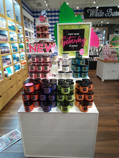 Beauty Supply Store «Bath & Body Works», reviews and photos, 34986 Midway Outlet Dr, Rehoboth Beach, DE 19971, USA