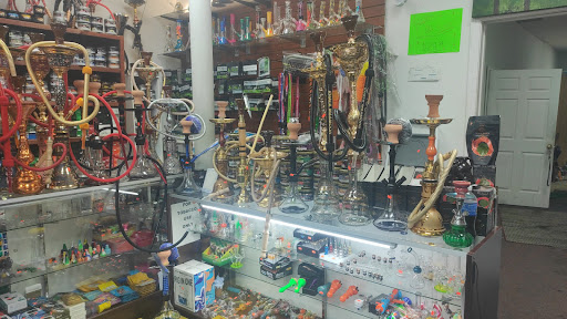 Tobacco Shop «Hickory Grove Discount Tobacco», reviews and photos, 7008 E W.T. Harris Blvd #23, Charlotte, NC 28215, USA