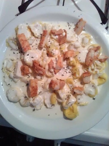 Food and Drink «The Double D Bar & Grill», reviews and photos, 240 N River Rd, Mt Clemens, MI 48043, USA