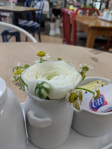 Florist «Classics Flowers and Confections», reviews and photos, 10069 Valley View St, Cypress, CA 90630, USA