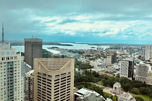 Meriton Suites World Tower, Sydney image