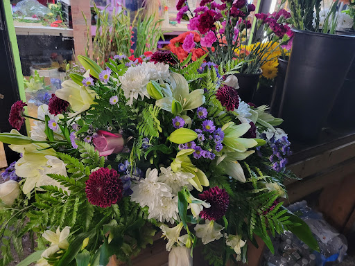 Florist «Morning Pond Flowers & Design», reviews and photos, 899 Blooming Grove Turnpike, Vails Gate, NY 12584, USA