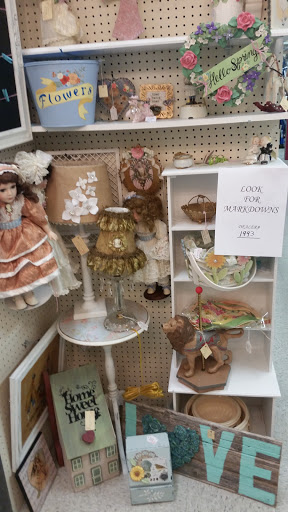 Antique Store «Craftiques Mall - Bandera Road», reviews and photos, 6751 Bandera Rd, San Antonio, TX 78238, USA