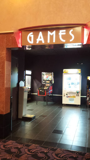 Movie Theater «Regal Cinemas Riverside Plaza 16», reviews and photos, 3535 Riverside Plaza Dr, Riverside, CA 92506, USA