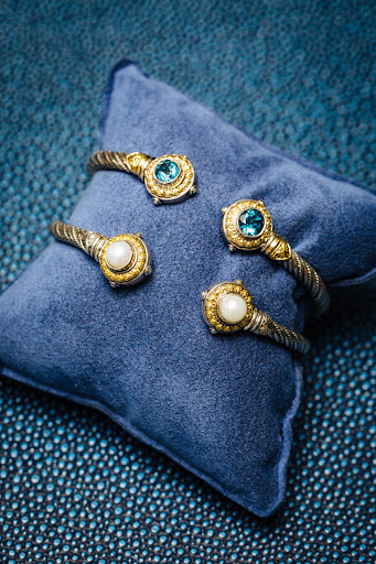 Jewelry Store «Select Jewelers, LLC», reviews and photos, 2221 S Voss Rd, Houston, TX 77057, USA