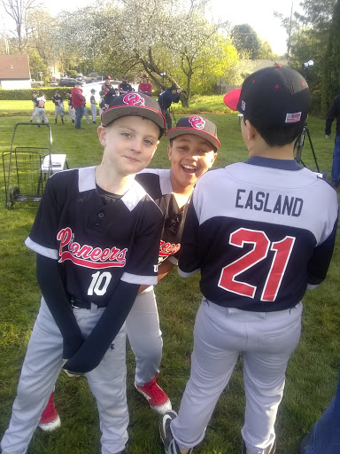 Dog Park «Chapin Park», reviews and photos, 338 Warner Parrott Rd, Oregon City, OR 97045, USA