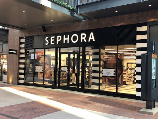 SEPHORA Fifth + Broadway