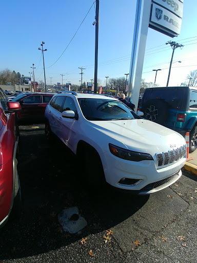 Car Dealer «Brandywine Chrysler Jeep Dodge RAM», reviews and photos, 3807 Kirkwood Hwy, Wilmington, DE 19808, USA